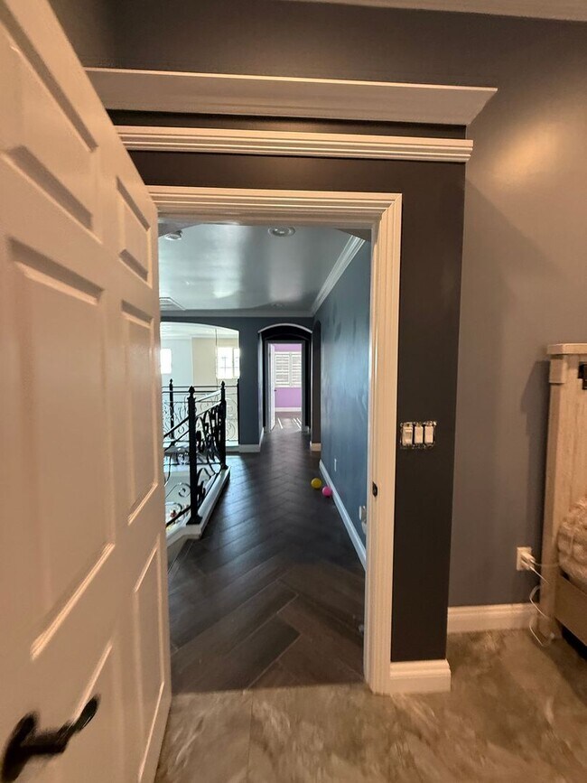 Building Photo - Eagle Ranch Community-2 Story 4 bedrooms Spanish Style Home