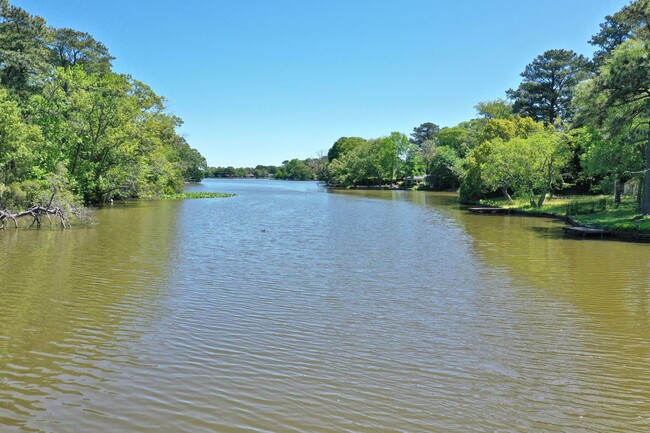 Building Photo - Waterfront Home on 1 Acre Treed Lot, 4/2 +...