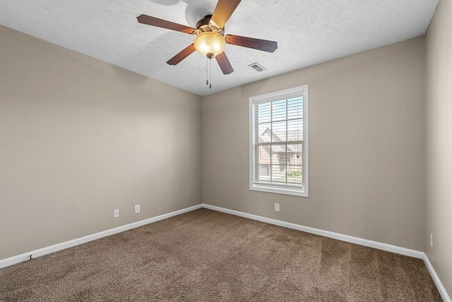 Building Photo - Four Bedroom with Pool in Fields of Northm...
