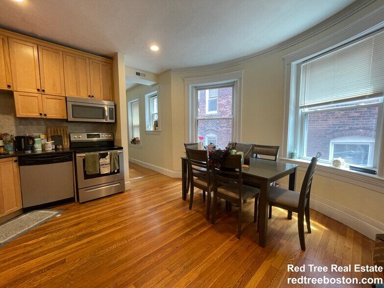 Unit 5 - 195 Winthrop Rd