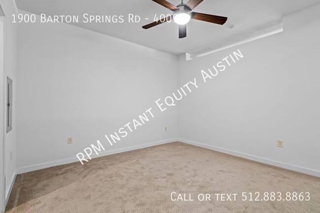 Building Photo - Barton Springs living!