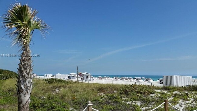 Building Photo - 2899 Collins Ave