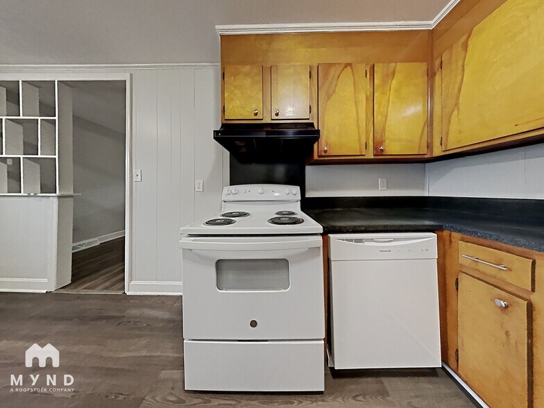 Building Photo - 4643 Pineleaf Dr