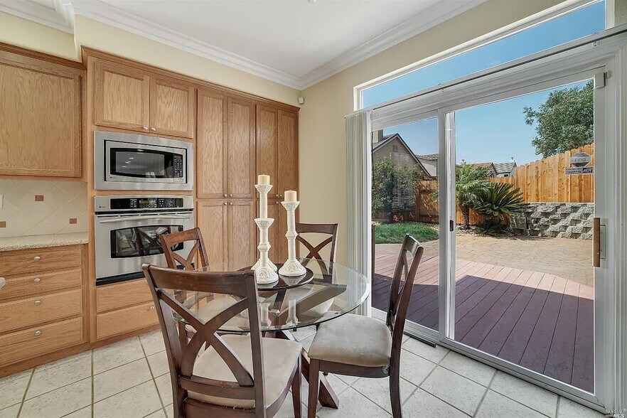 Building Photo - 332 Ring Neck St