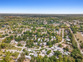 Building Photo - 27881 New York St