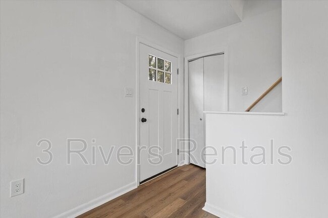 Building Photo - 1303 Cloverdale St