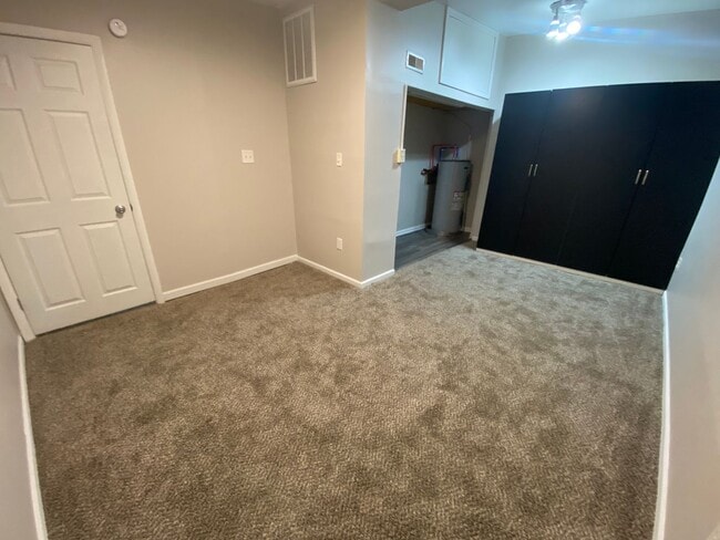 Building Photo - 50 West Wiley Street