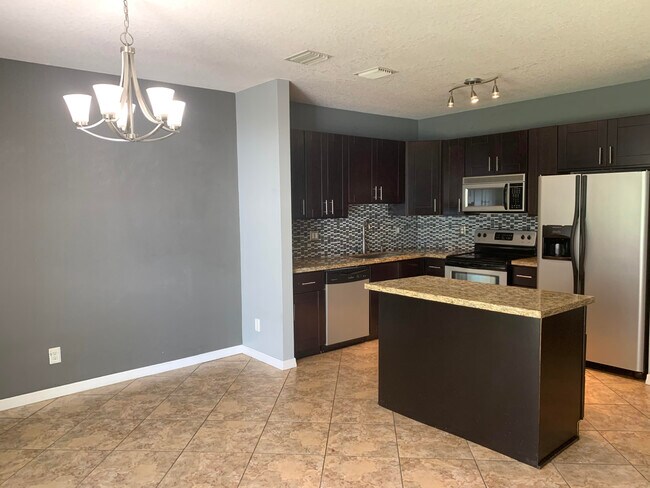 Building Photo - 2825 SW 127th Way