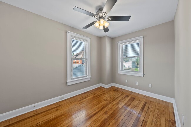 Building Photo - 1343 Bruck St