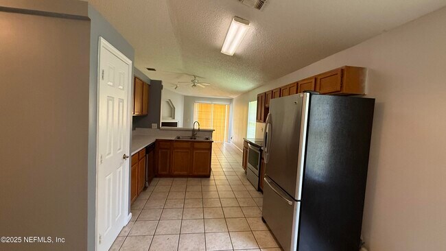 Building Photo - 8366 Rocky Creek Dr