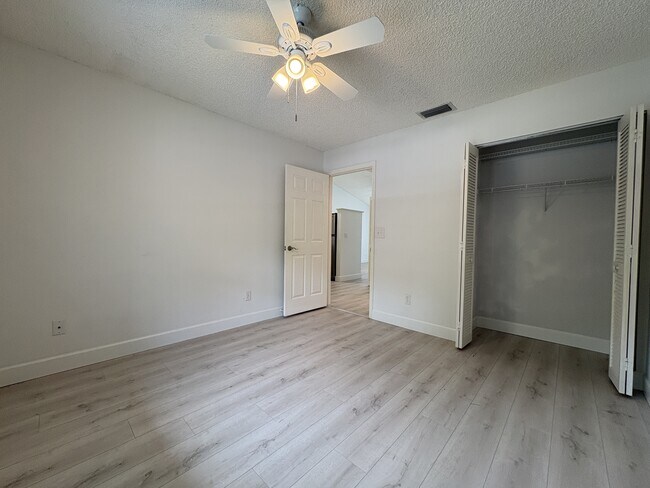 Building Photo - 133 Wading Bird Cir
