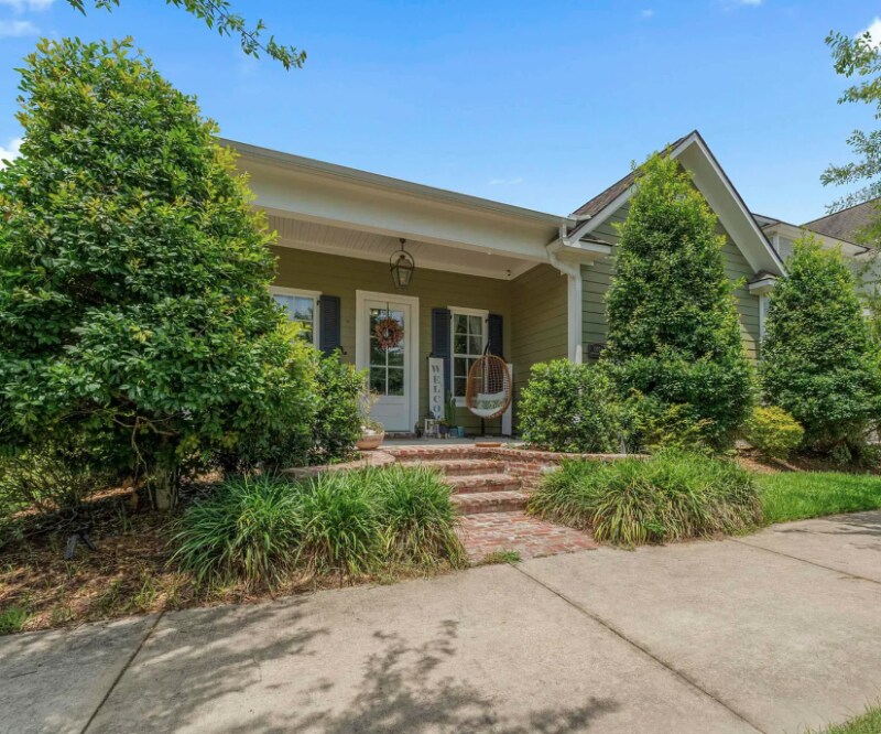 Building Photo - 1307 Americana Blvd