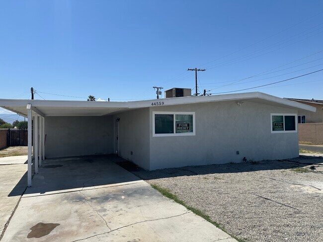 Primary Photo - 44559 Palo Verde St