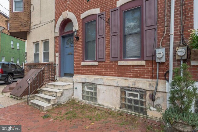 Building Photo - 2439 Grays Ferry Ave