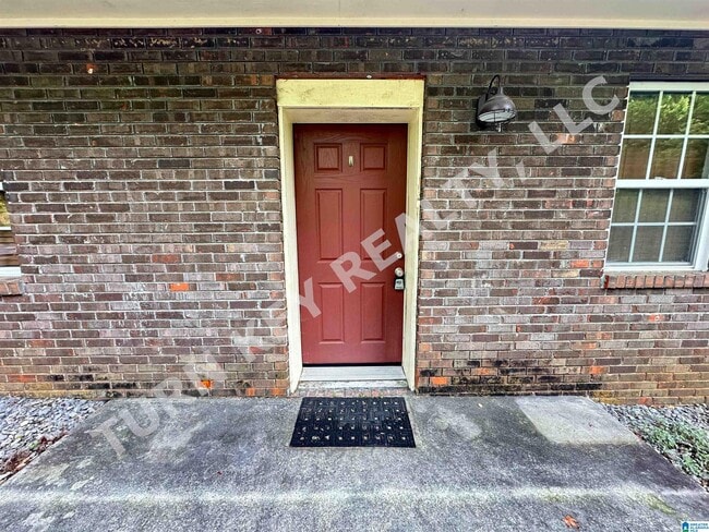 Building Photo - 110 Clay Dr