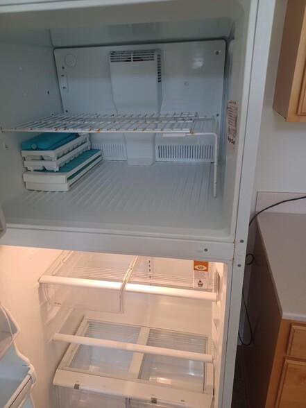 Refrigerator - 1678 US Highway 395 N
