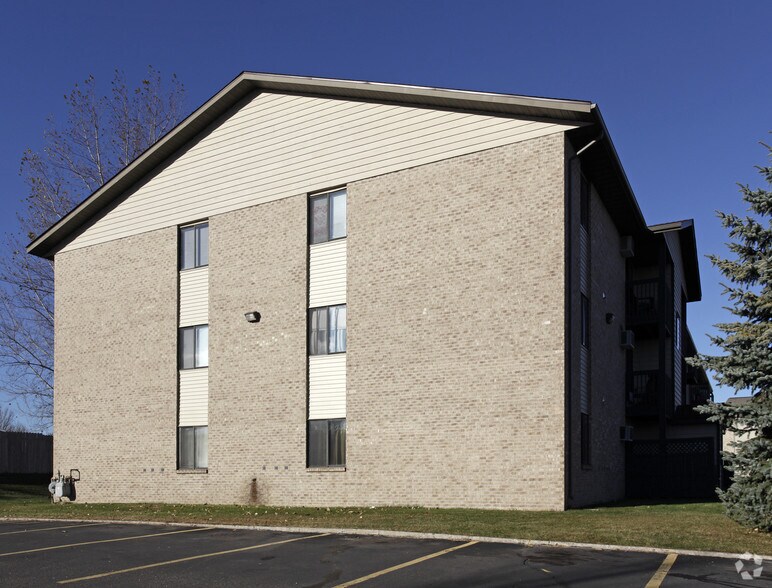 Westwind I & II 61556198 Kalenda Ct NE Albertville MN 55301