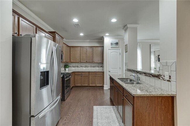 Building Photo - 6896 Big Sky Dr