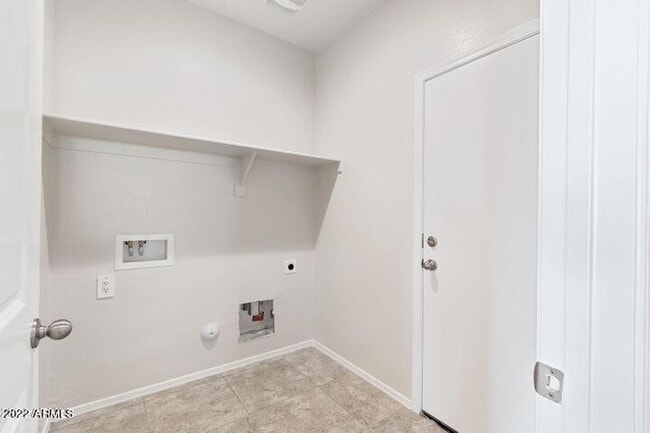 Building Photo - 1075 W Chimes Tower Dr