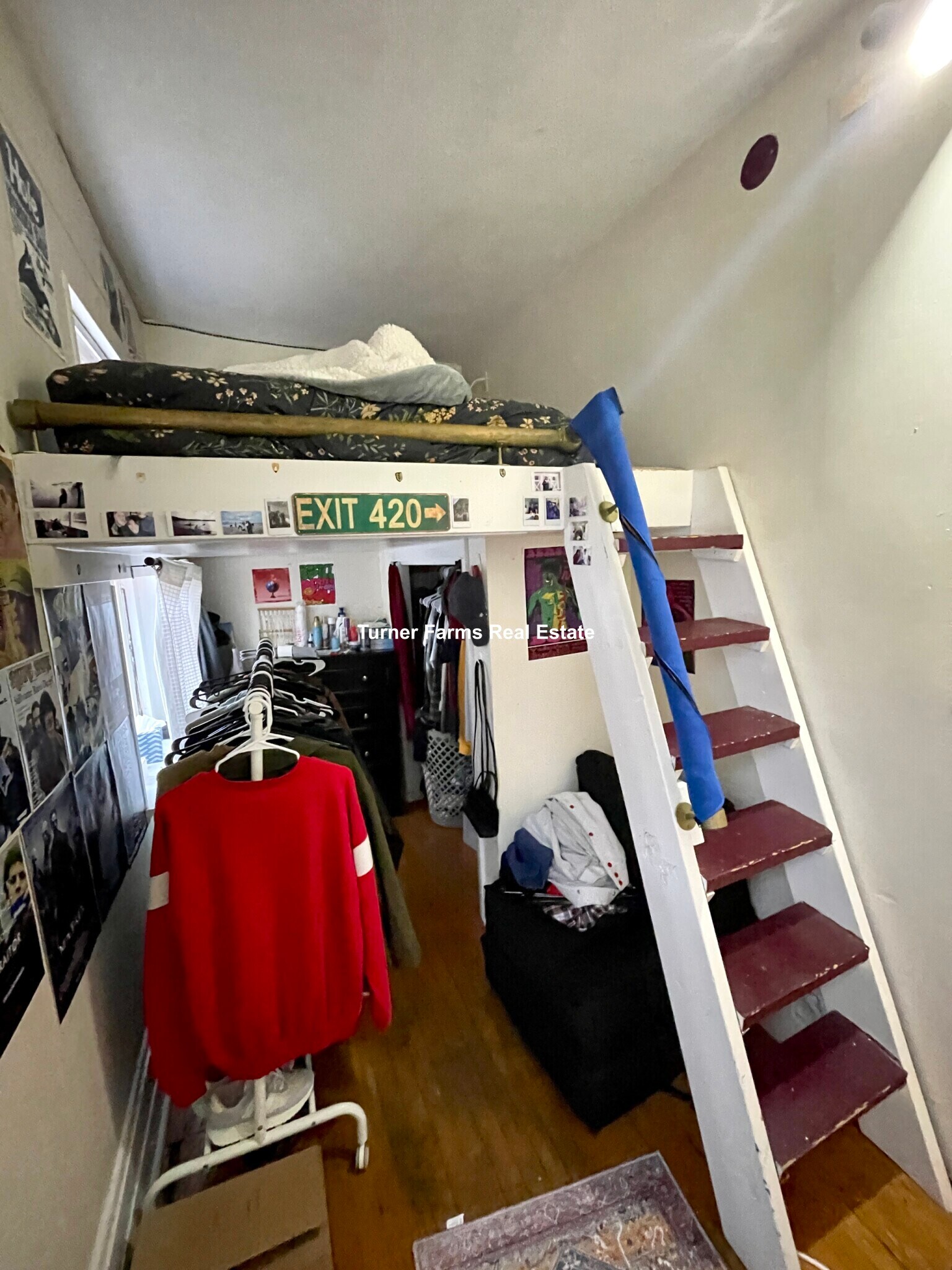 Building Photo - 15 Aberdeen St