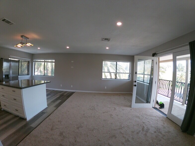 Living Room Area and Entryway - 17350 Pinnell St