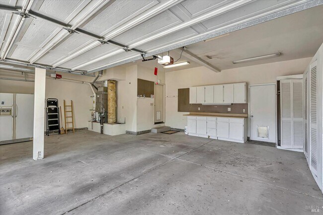 Building Photo - 133 Madrid Way