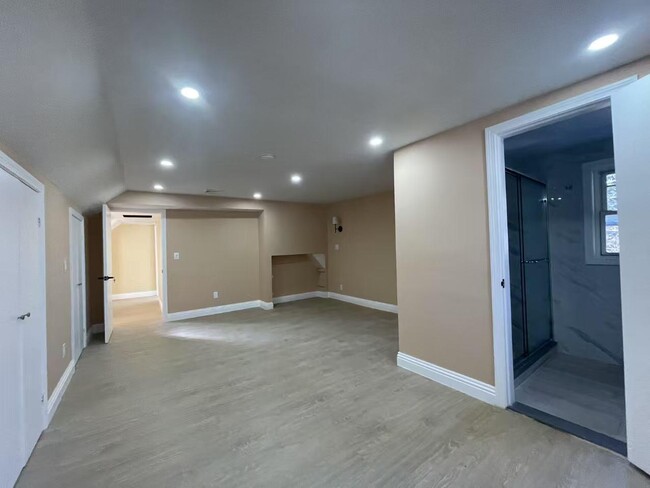 Building Photo - 232 Brookville Rd