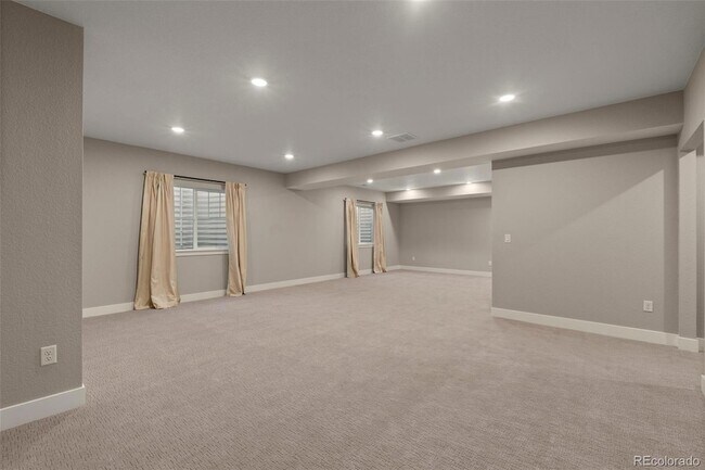 Building Photo - 16349 Bassett Ml Wy