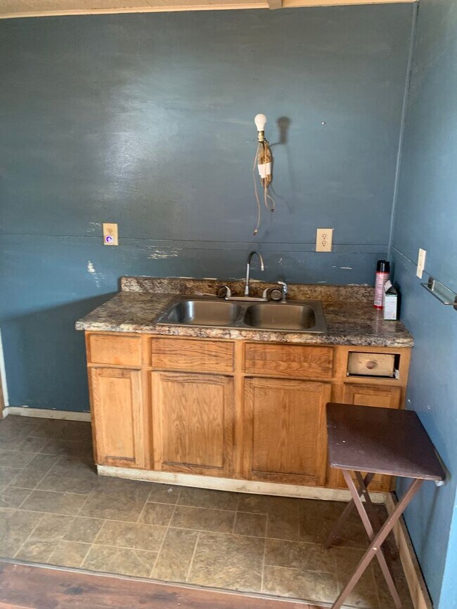 Building Photo - 3961 Logan Ave