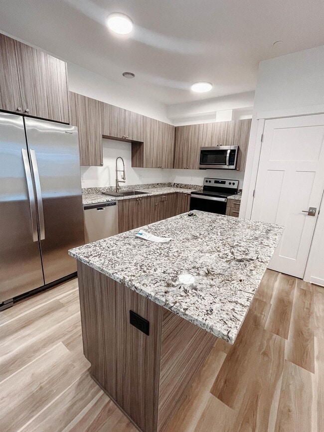 Primary Photo - 441 Talent Ave