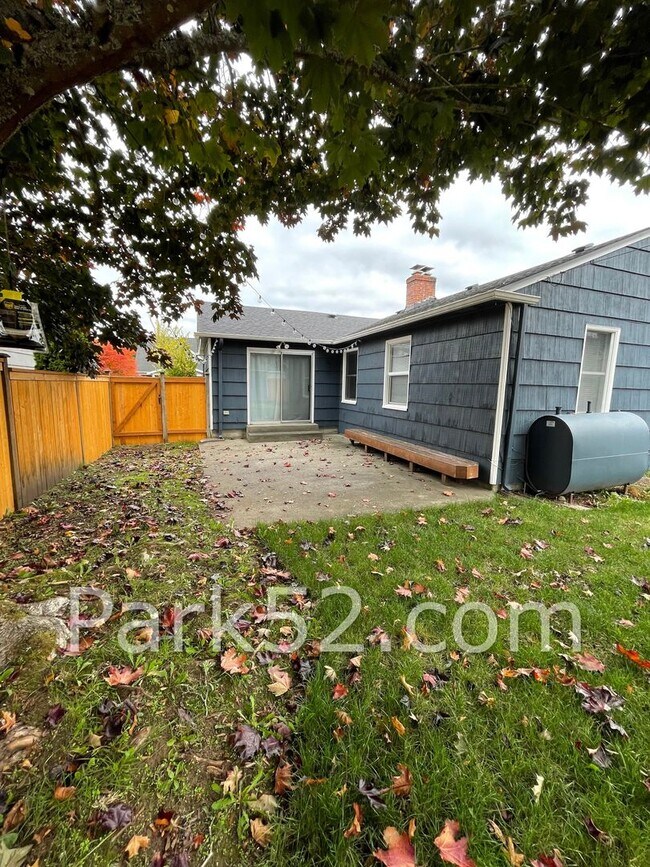 Building Photo - 4614 N 29th St