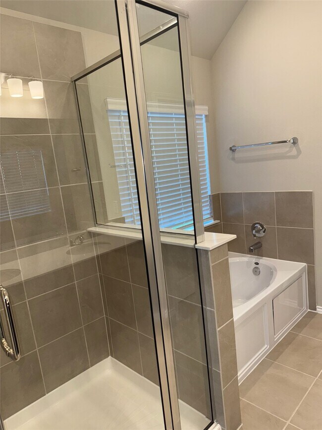 Building Photo - 31965 Retama Rnch Dr