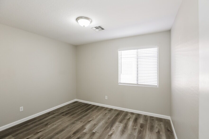 Building Photo - 16140 W Boca Raton Rd