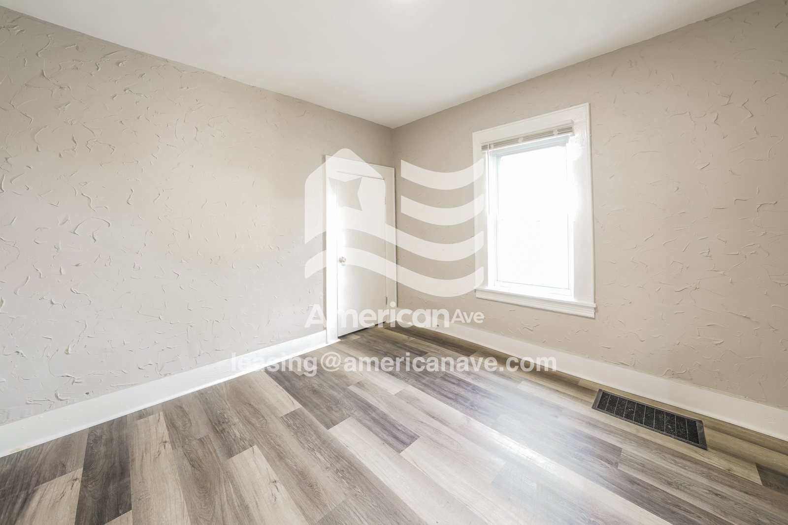 Building Photo - 238 Bruce St