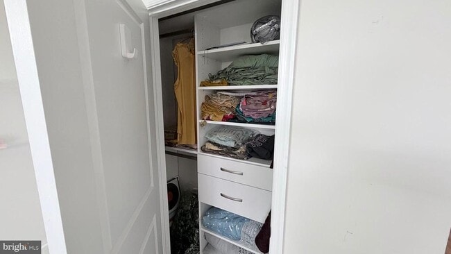 Building Photo - 20 Nelsons Wy