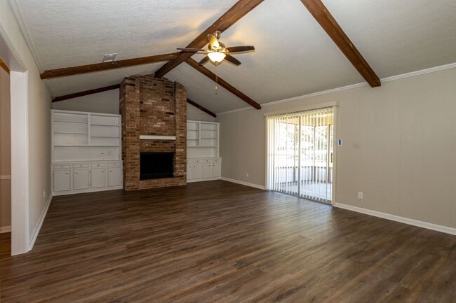 Building Photo - Upcoming in 77708 - 3 Bedroom, 2 Bath, Attached Garage. Dont let this one slip by.