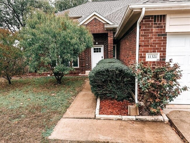 Building Photo - 11321 Avering Ln