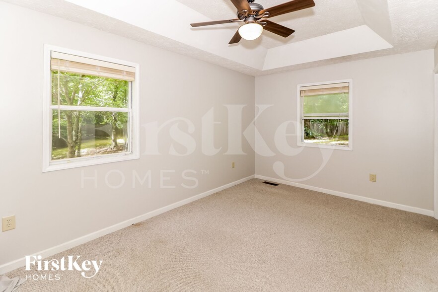 Building Photo - 115 River Trace Dr