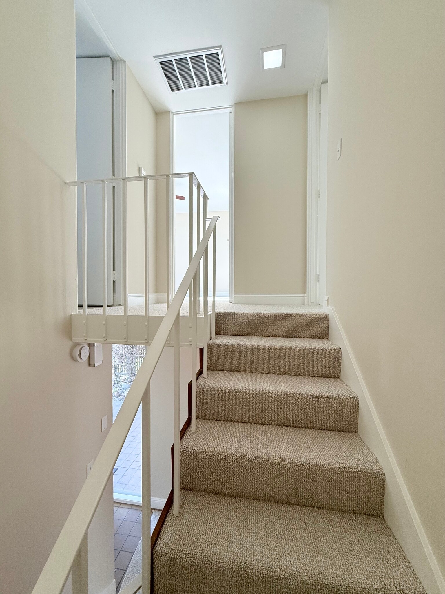 Building Photo - 4126 Del Mar Ave