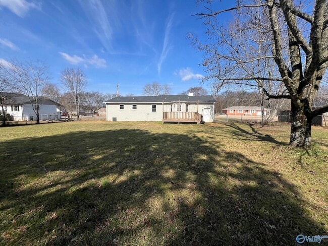 Building Photo - 132 Mandy Dr