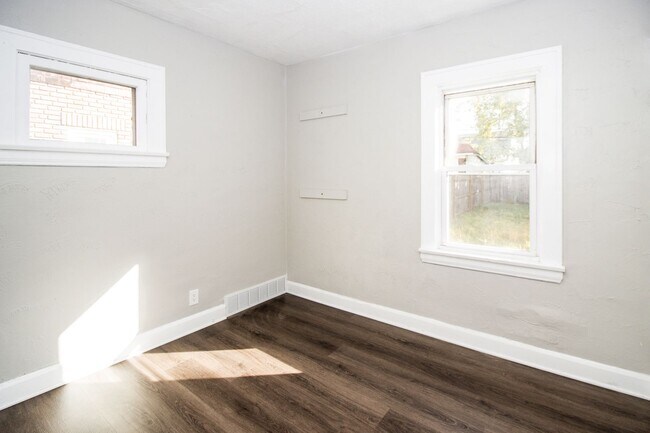 Building Photo - 5153 Cato St