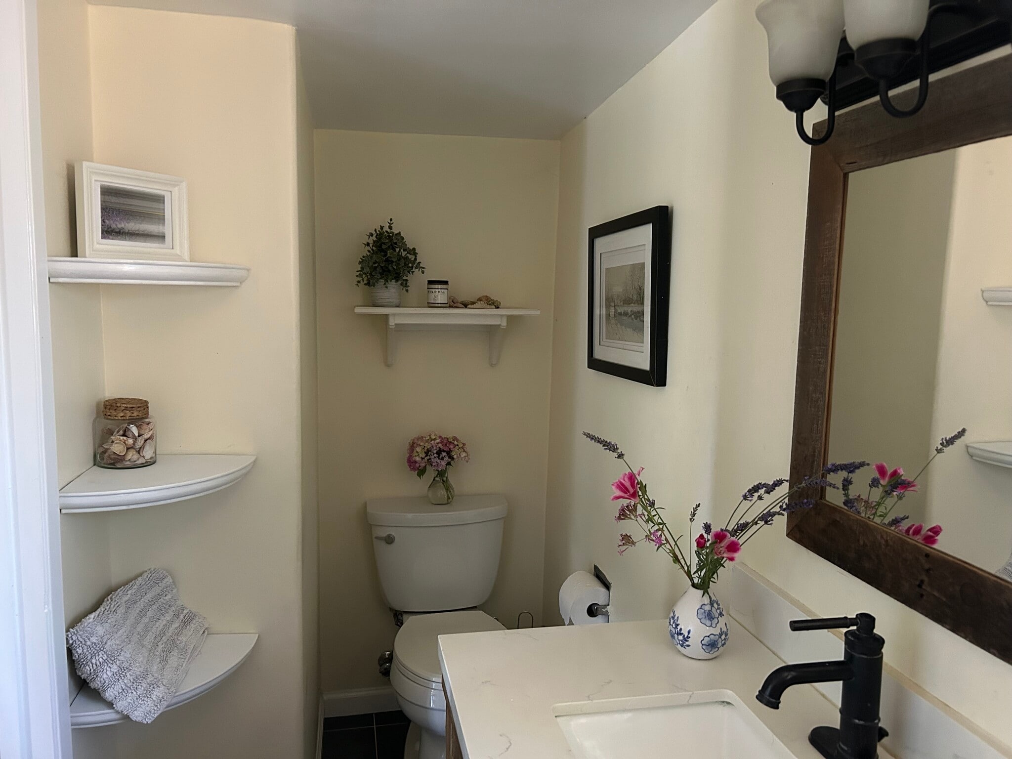 Building Photo - 8360 Medved Ln