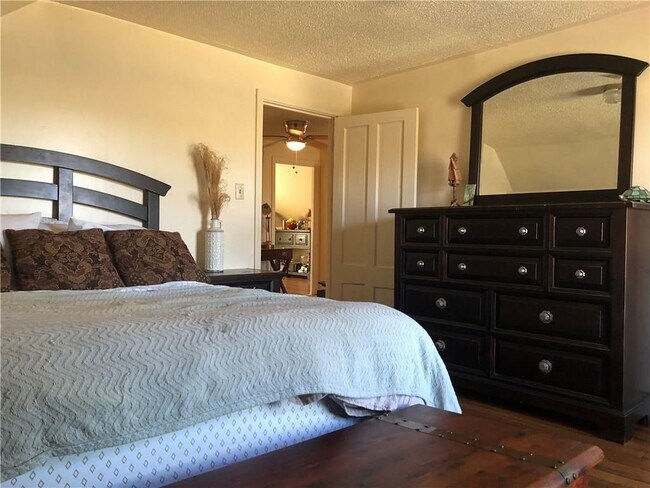 Building Photo - 12 Washington St