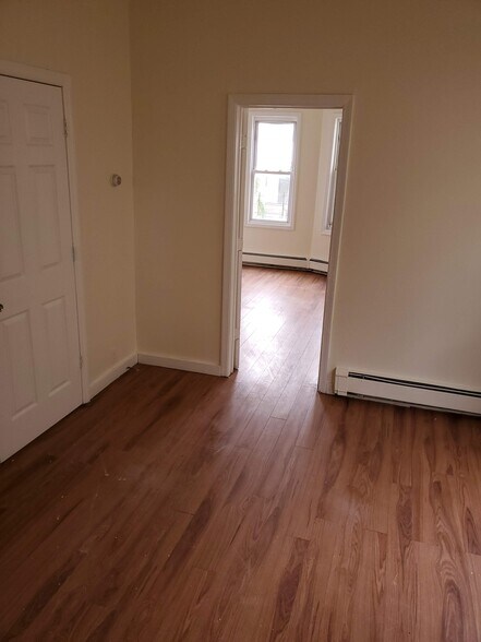 Building Photo - 133 Winter Ave