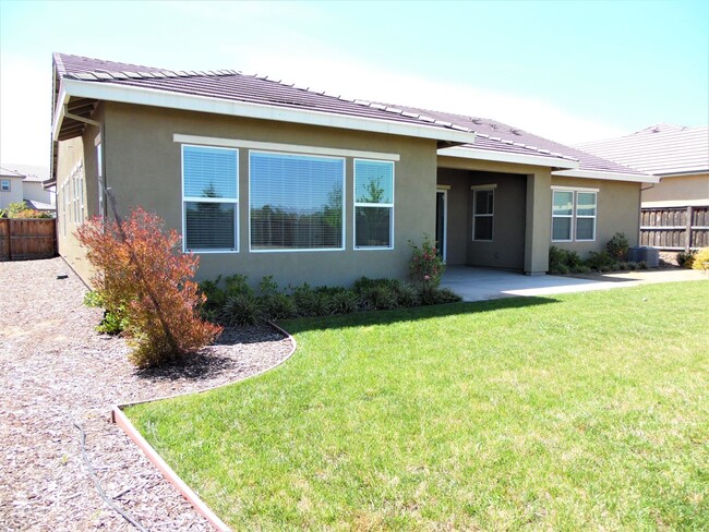 Building Photo - Stunning Single Level Home in NW Roseville