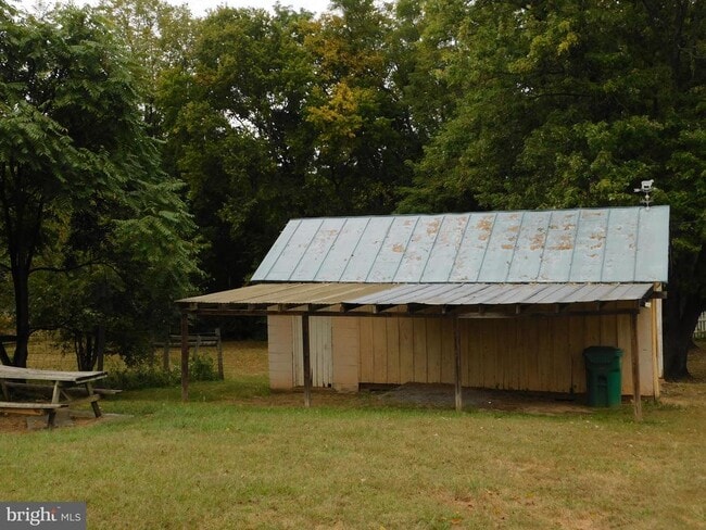 Building Photo - 430 Sugar Hill Rd