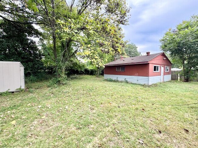 Building Photo - 4914 Childs Dr