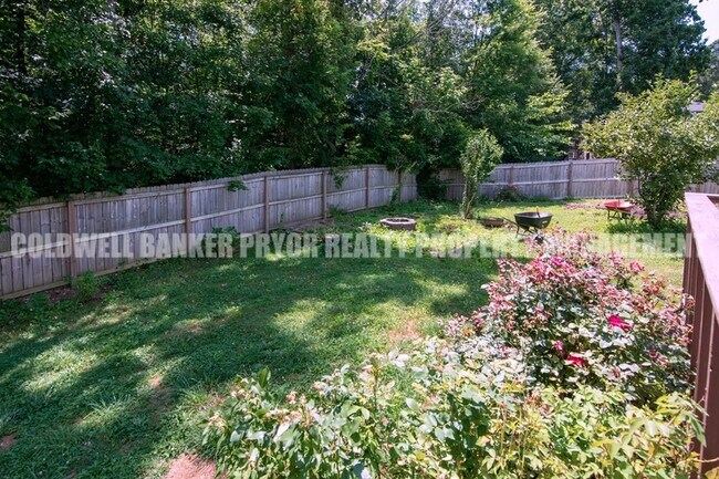 Building Photo - 9356 Charbar Cir