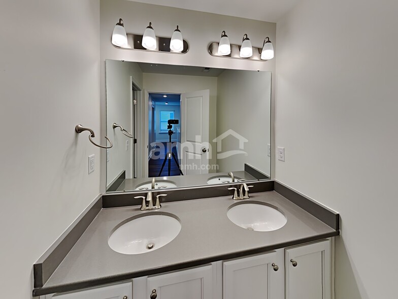 Building Photo - 1216 Bethany Dallas Dr