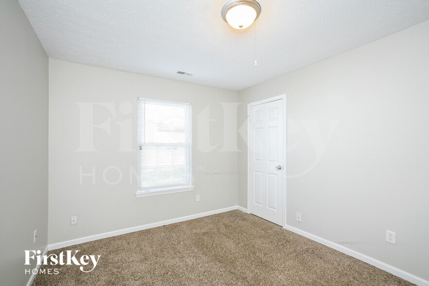 Building Photo - 7750 Cross Willow Blvd